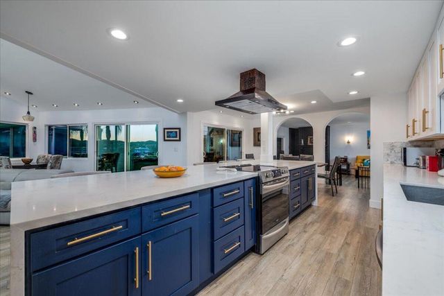 29795 Eagle Point Drive, Canyon Lake, CA 92587