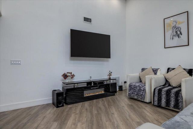 29795 Eagle Point Drive, Canyon Lake, CA 92587