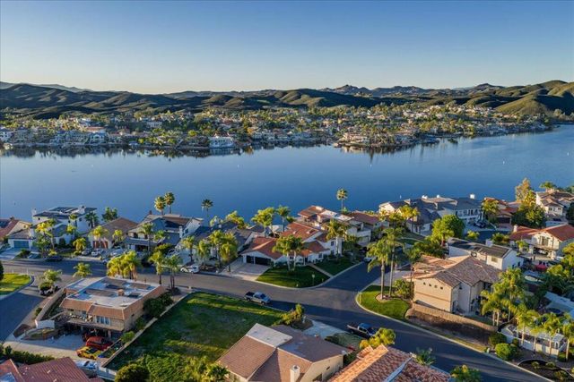 29795 Eagle Point Drive, Canyon Lake, CA 92587