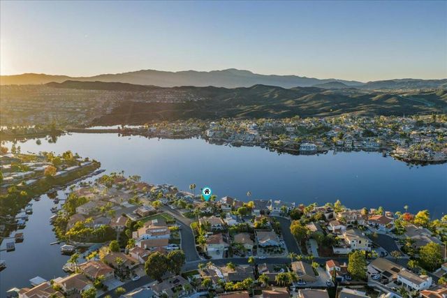 29795 Eagle Point Drive, Canyon Lake, CA 92587