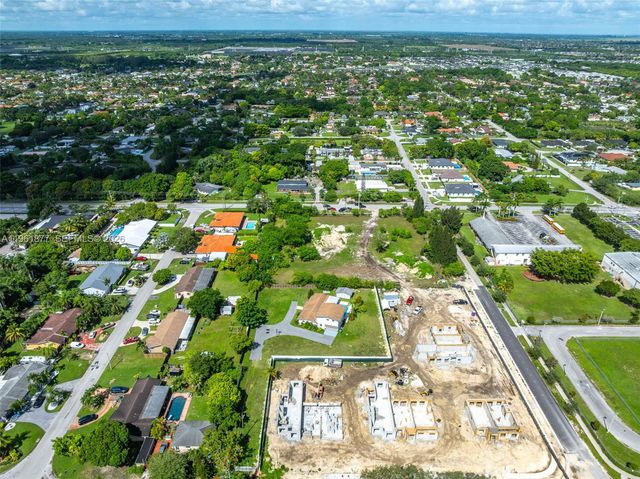 19450 SW 125th Ave, Miami, FL 33177