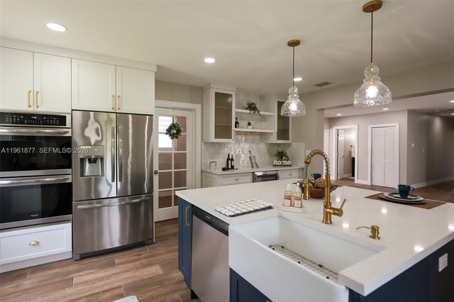 19450 SW 125th Ave, Miami, FL 33177