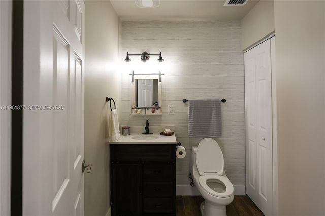 19450 SW 125th Ave, Miami, FL 33177