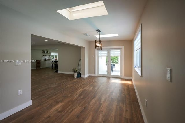 19450 SW 125th Ave, Miami, FL 33177