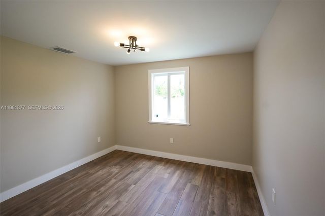 19450 SW 125th Ave, Miami, FL 33177