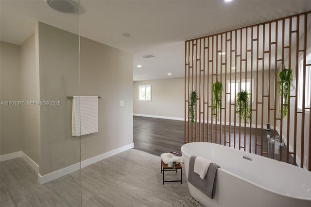 19450 SW 125th Ave, Miami, FL 33177