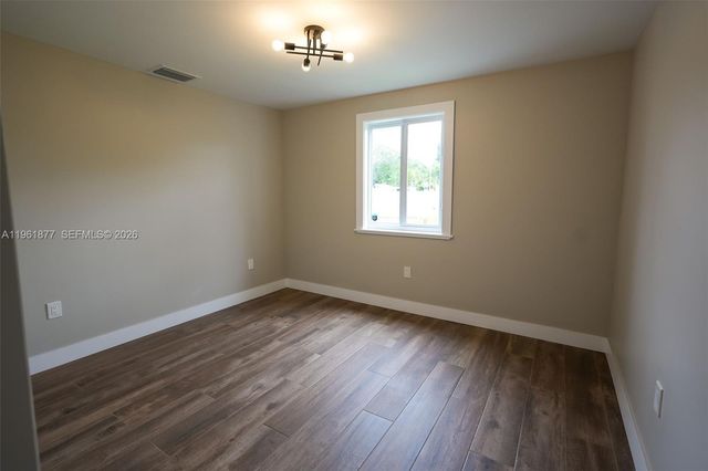 19450 SW 125th Ave, Miami, FL 33177