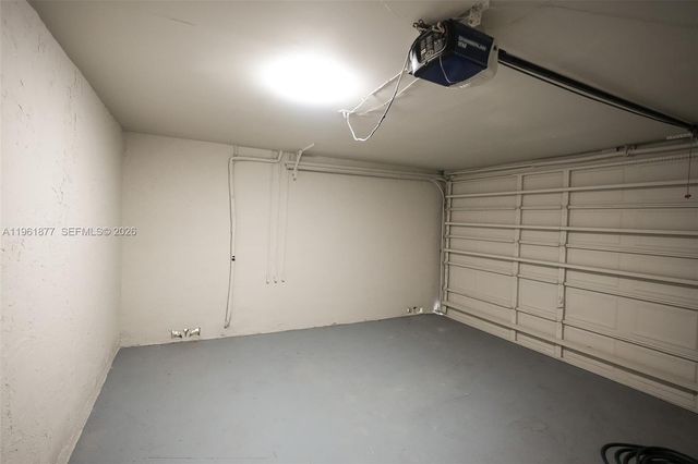 19450 SW 125th Ave, Miami, FL 33177