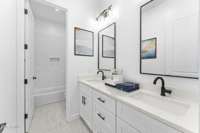 2648 W Silverdale Road, Queen Creek, AZ 85144