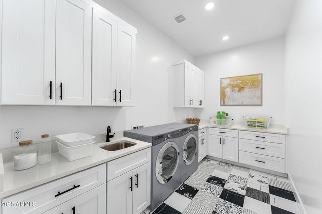 2648 W Silverdale Road, Queen Creek, AZ 85144