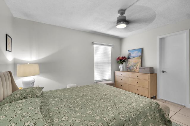 1735 W 60th Street M307, Hialeah, FL 33012