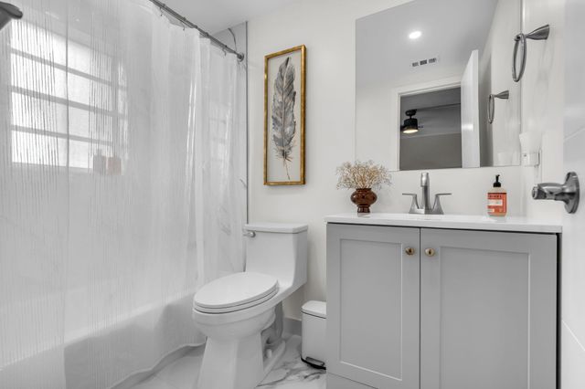 1735 W 60th Street M307, Hialeah, FL 33012