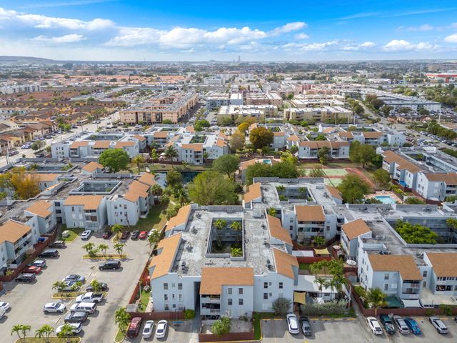 1735 W 60th Street M307, Hialeah, FL 33012