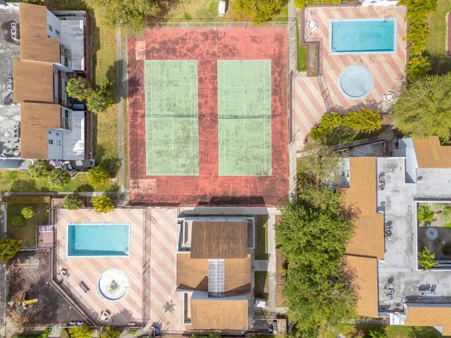 1735 W 60th Street M307, Hialeah, FL 33012