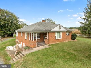 1982 BARBERSHOP RD, Edinburg, VA 22824