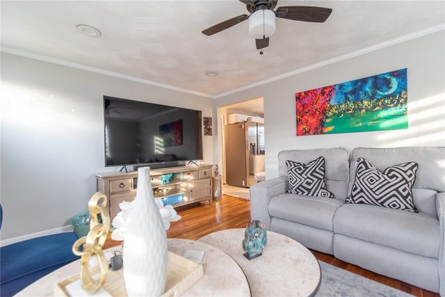 72 Hollis Avenue, Warwick, RI 02889