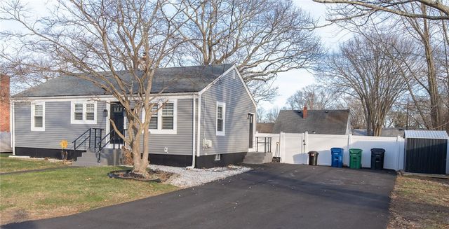 72 Hollis Avenue, Warwick, RI 02889