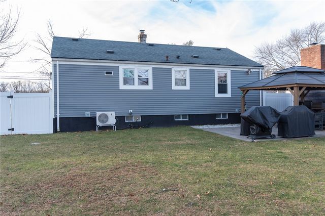 72 Hollis Avenue, Warwick, RI 02889
