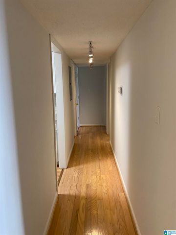 3021 Massey Rd Apt A, Vestavia Hills, AL 35216