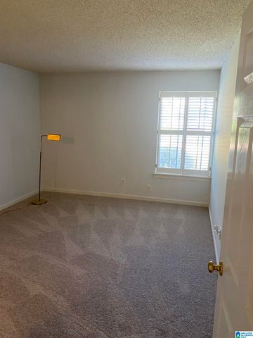 3021 Massey Rd Apt A, Vestavia Hills, AL 35216