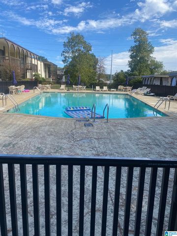 3021 Massey Rd Apt A, Vestavia Hills, AL 35216