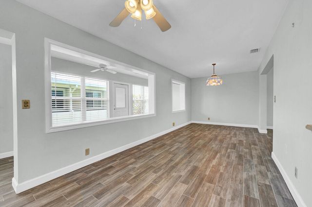 714 SW 16th Street, Boynton Beach, FL 33426