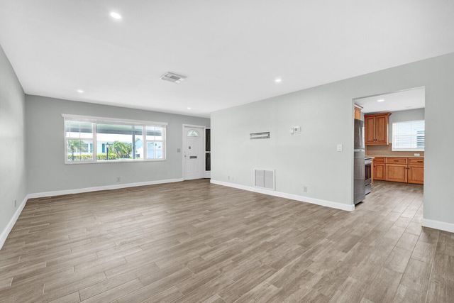 714 SW 16th Street, Boynton Beach, FL 33426