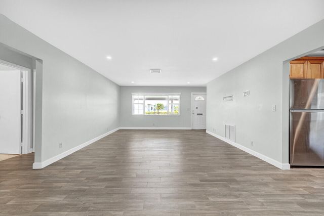 714 SW 16th Street, Boynton Beach, FL 33426