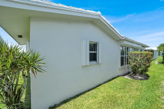714 SW 16th Street, Boynton Beach, FL 33426
