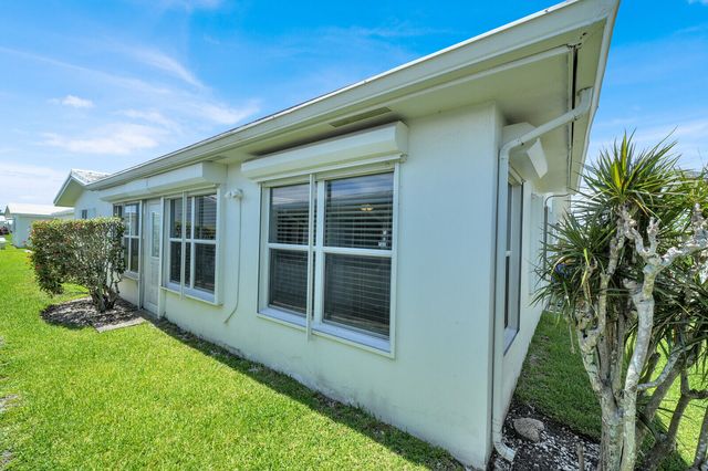 714 SW 16th Street, Boynton Beach, FL 33426