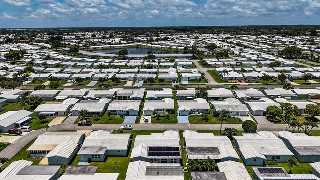 714 SW 16th Street, Boynton Beach, FL 33426
