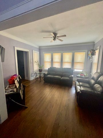 5749 W 64th Place, Chicago, IL 60638