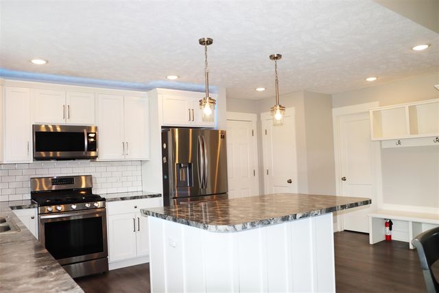3290 Signal Point Drive, Allegan, MI 49010
