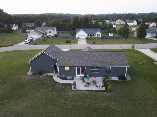 3290 Signal Point Drive, Allegan, MI 49010