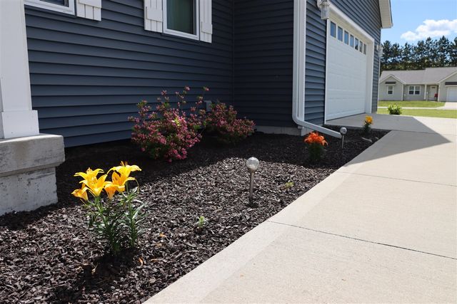 3290 Signal Point Drive, Allegan, MI 49010