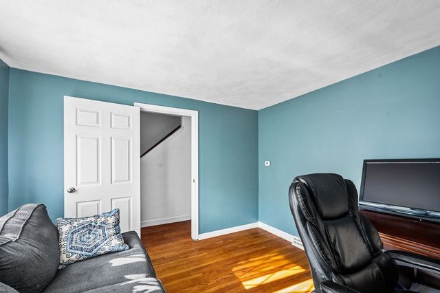 37 Pinewood Ave, Billerica, MA 01821