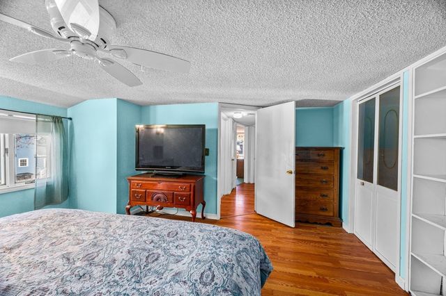 37 Pinewood Ave, Billerica, MA 01821