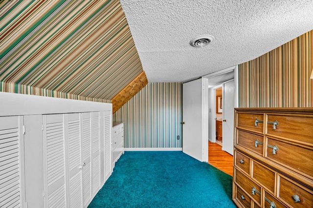 37 Pinewood Ave, Billerica, MA 01821