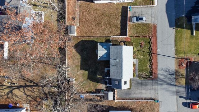 37 Pinewood Ave, Billerica, MA 01821