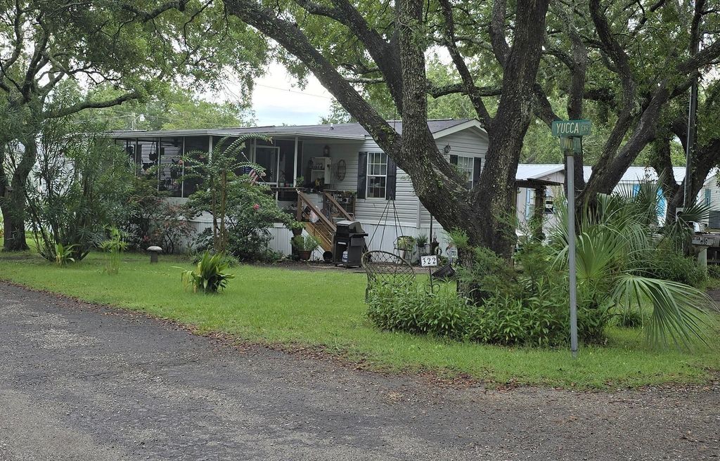 322 Yucca Circle, Garden City Beach, SC 29576 — photo 2