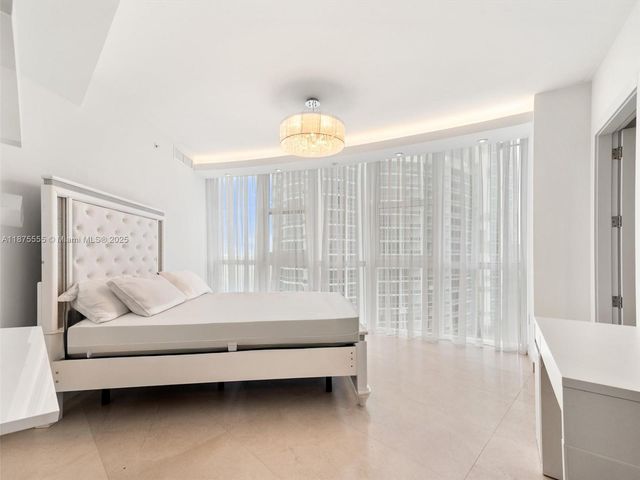 18201 Collins Ave 1209, Sunny Isles Beach, FL 33160