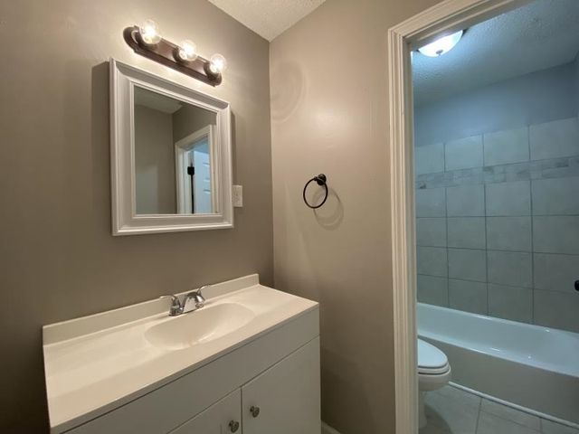 5021 EASTFIELD CV, Memphis, TN 38118