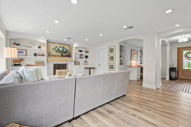 15118 Torry Pines Road, Houston, TX 77062