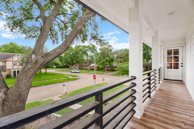 15118 Torry Pines Road, Houston, TX 77062