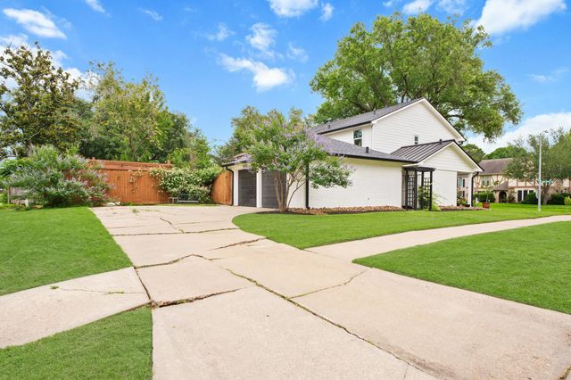 15118 Torry Pines Road, Houston, TX 77062