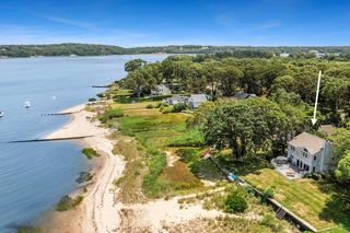 2055 Bay Shore Road, Greenport, NY 11944