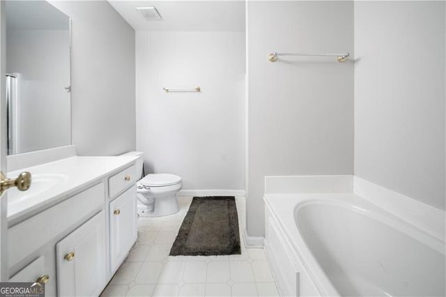 156 Stoneforest Drive, Woodstock, GA 30189