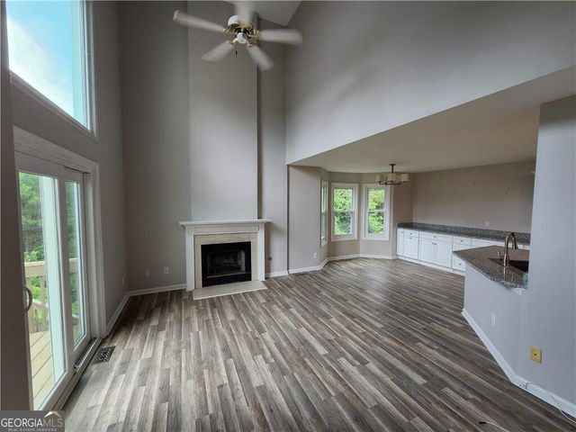 156 Stoneforest Drive, Woodstock, GA 30189