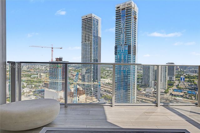 851 NE 1st Ave 3301, Miami, FL 33132