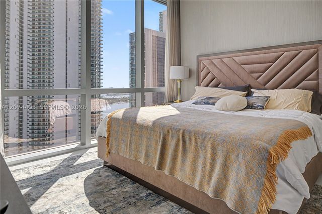 851 NE 1st Ave 3301, Miami, FL 33132
